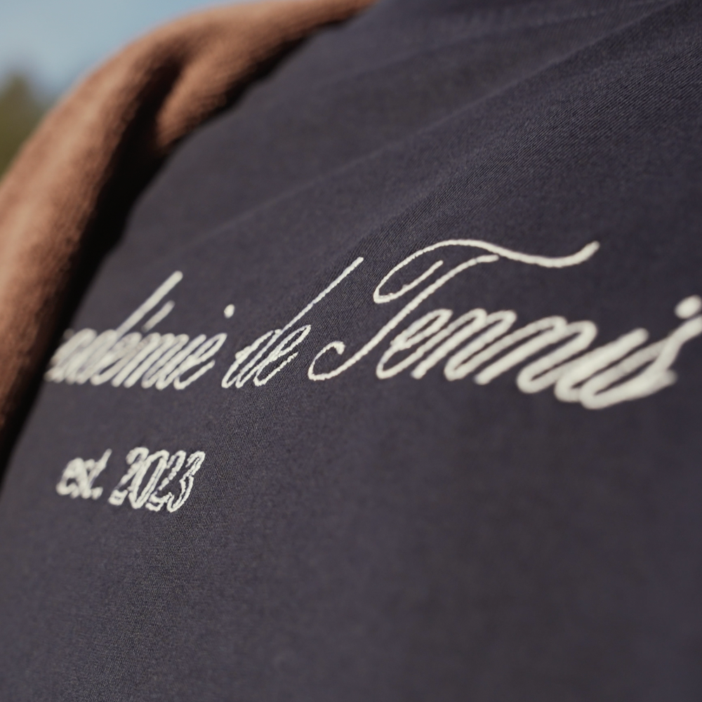 
                      
                        L´academie de Tennis Shirt Navy Blue
                      
                    